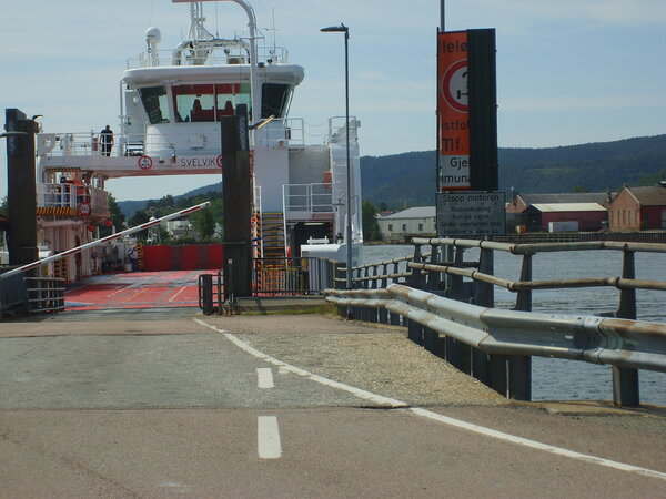 S6001385.JPG