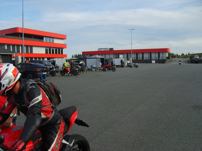 S6001465.JPG
